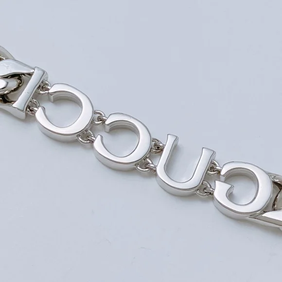 Like New Gucci Silver Icon Logo Chain Bracelet! - Picture 4 of 11
